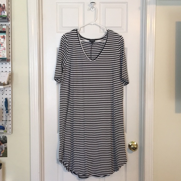 torrid Dresses & Skirts - Torrid GUC Striped T Shirt Dress